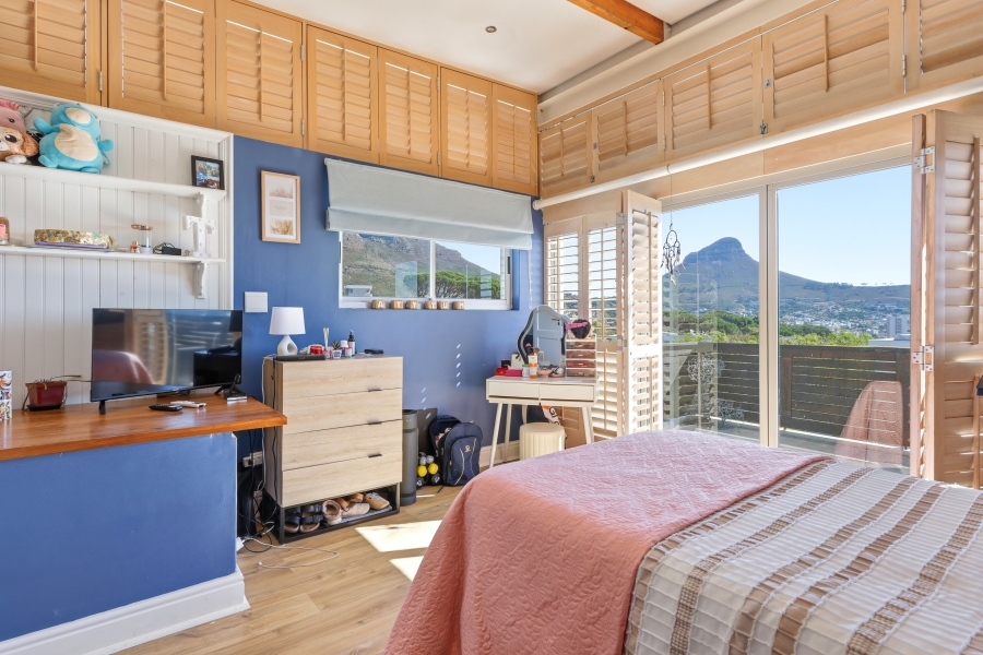 3 Bedroom Property for Sale in Vredehoek Western Cape